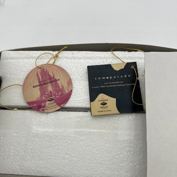 Cow Parade Ballerina Munchkin 7725 The Wizard of Oz Figurine RARE Box Tags SEE⭐️ - Picture 10 of 16